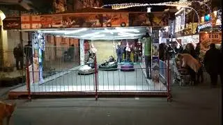 Грузинские дети гоняют на электромобилях