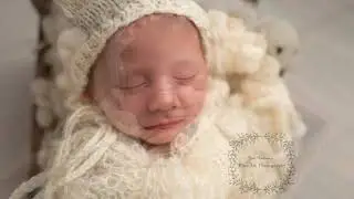 Newborn Photography by Yulia Photography