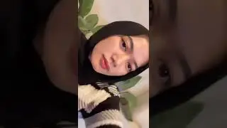 CEWEK HIJAB KENA CR0T DI MUKA 