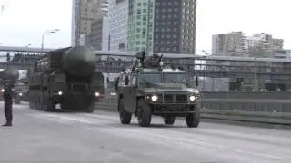 Военная техника в Москве (к параду)