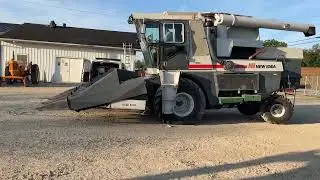 NEW IDEA UNI-SYSTEM 800C-818 COMBINE WITH 6506 CORN HEAD 211382