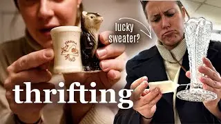 Thrift Shopping Home Decor with My Sister | Vlogmas Day 14