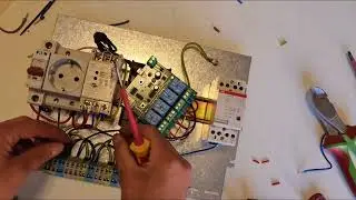 Wifi Relay Steuerung   , Smartphone  controlled  relay  Switch