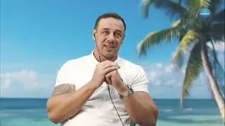 поставил коллекторшу на место