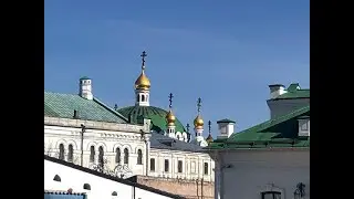 В Киево-печерской лавре почернели кресты на куполах