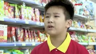 Bé gái quả cảm rượt đuổi bắt cóc phăng phăng trên phố   Kỹ năng sống số 56