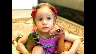 Поиграли с динозаврами | Played with dinosaurs | Mimi Mira