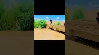 سیلاب کے پانی میں بچوں نے 😱😱 انجوائے کیا #vellalog #motorcycle #villagevelog #duet