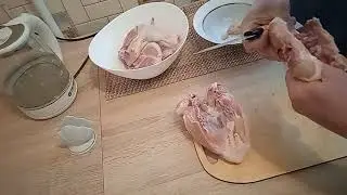 Как быстро разделывать курицу это легко