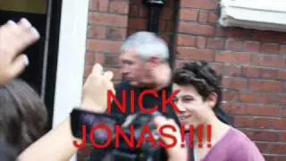 Seeing NICK JONAS in London!!!! :) 26/06/10