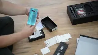 Распаковка Unboxing preorder Samsung Galaxy S10 plus