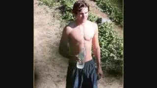 Zac Efron shirtless 2