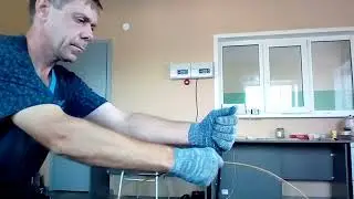 Чистим лозу щемилкой.