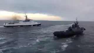 Таран российским пограничным катером корабля ВМС Украины