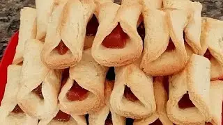 COMO FAZER  BISCOITO RECHEADO COM BANANADA! Desmancha na boca!