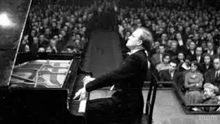 Richter - Schubert - Drei Klavierstücke D.946 No.1