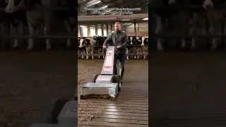 Sweeping And Cleaning Machine for cow dunk #machine #agriculture #clean #sweep #farming