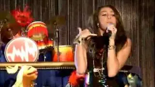 Miley Cyrus & the Muppets - Girls' Night Out