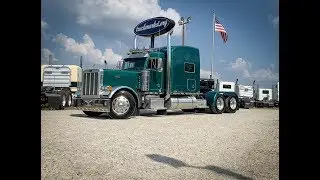 2005 Peterbilt 379X Sleeper