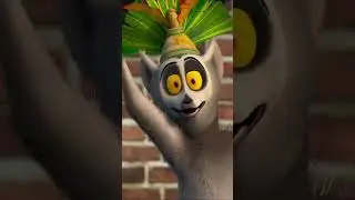Don't Pee in the Pool! 🏊🏼‍♀️ | DreamWorks Madagascar | #madagascar #kingjulien