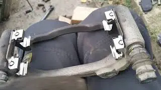 Mercedes W204 brake pad replacement, pads with arrows