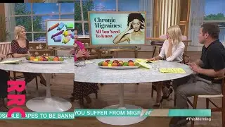 Holly Willoughby @big heel pop and a little shoe play