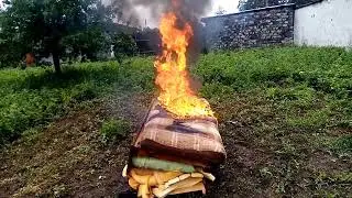 (18+)Диван сгорел