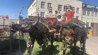 Скульптура з металобрухту «Як козаки за сіллю ходили»