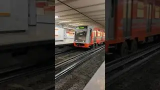 Cosas de chilangos #cdmx_oficial #cdmx #metro #mexican #chilanga