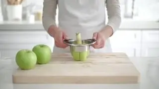 OXO SteeL™ Apple Divider