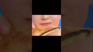 , Животрепещуще поедая блины.