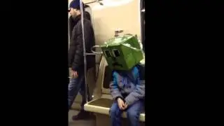 Крипер в метро.