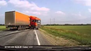 Водитель фуры заснул за рулем