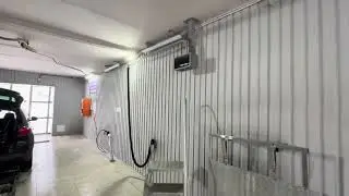 Турбосушка внутри теплого бокса на автомойке самообслуживания
