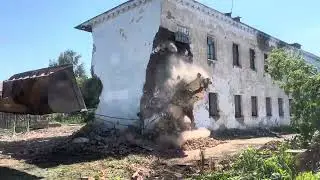 С пол пинка