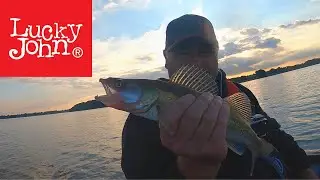 VERTICAL JIGGING FOR ZANDER - LUCKY JOHN UK