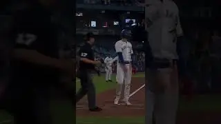 Danny Jansen walks it off with a three-run homer!