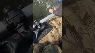 УХ.