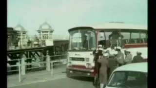 Посадка в автобус в какой-то компании