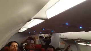 Египетские болельщики в самолете из Екатеринбурга