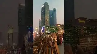 senja di halte bundaran hi