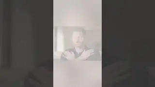 Посмотрите на принца Гарри на видео. Он выполняет упражнение «Объятия бабочки»