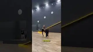 Тренер по латине учит всасывать ляжку к лету!