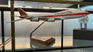 United Club EWR Gate 74