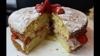 The simplest CAKE. The English like it simple and delicious! The TASTE is amazing!