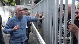 Fanii Petrolului au dezbracat jucatorii