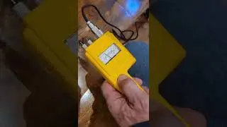 Testing the Moisture Content of Wood Floors #shorts #youtubeshorts #short  #woodflooring