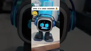 emo robot working hard 🙇 #petrobot #robotcompanion #emo #emopet #emopetrobot #emorobot #airobot