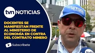 Grupo de docentes llegan al Ministerio de Economía en protesta al contrato minero