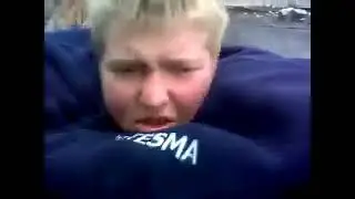 Денчик слазиет
